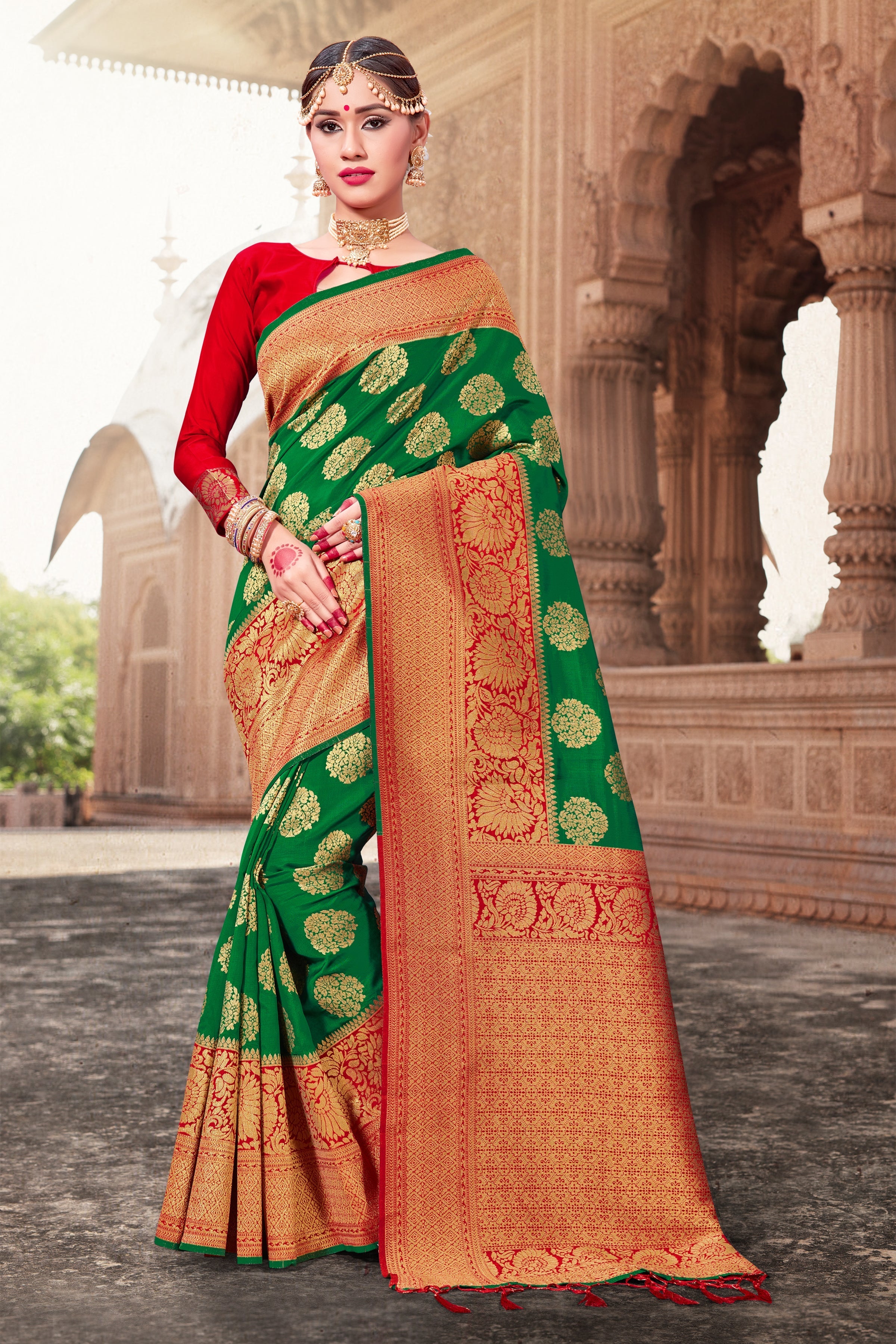 Chic Green Banarasi Art Silk Woven Saree