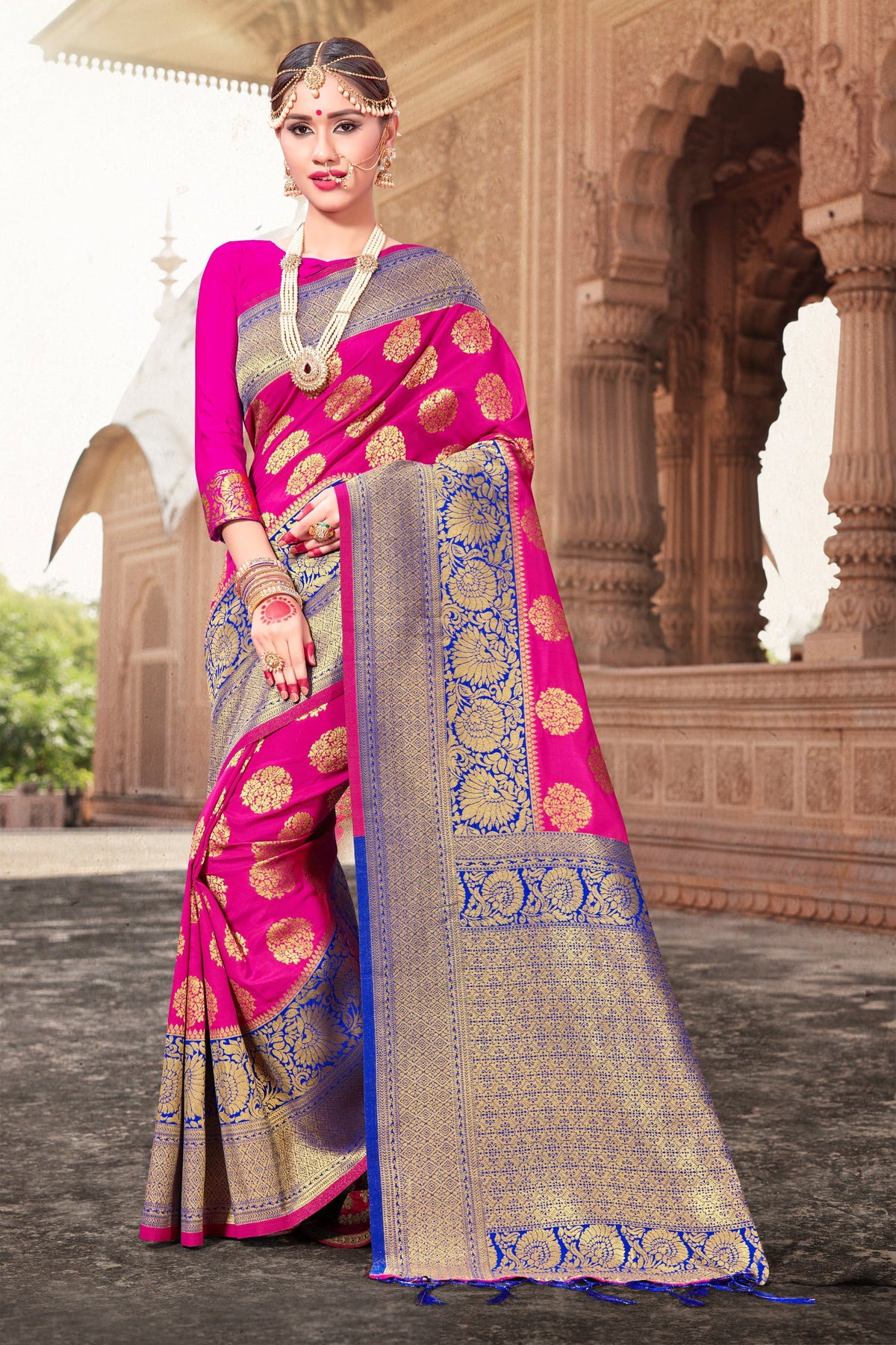 Elegant Pink Banarasi Art Silk Woven Saree 