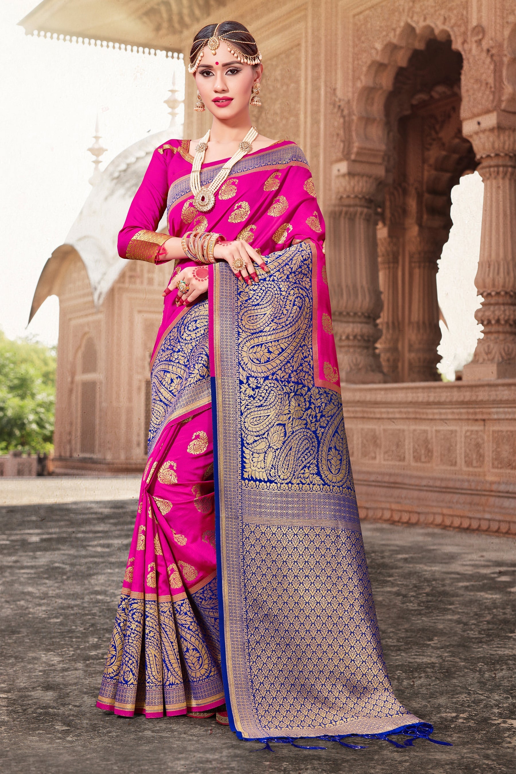 Chic Pink Banarasi Art Silk Woven Saree 