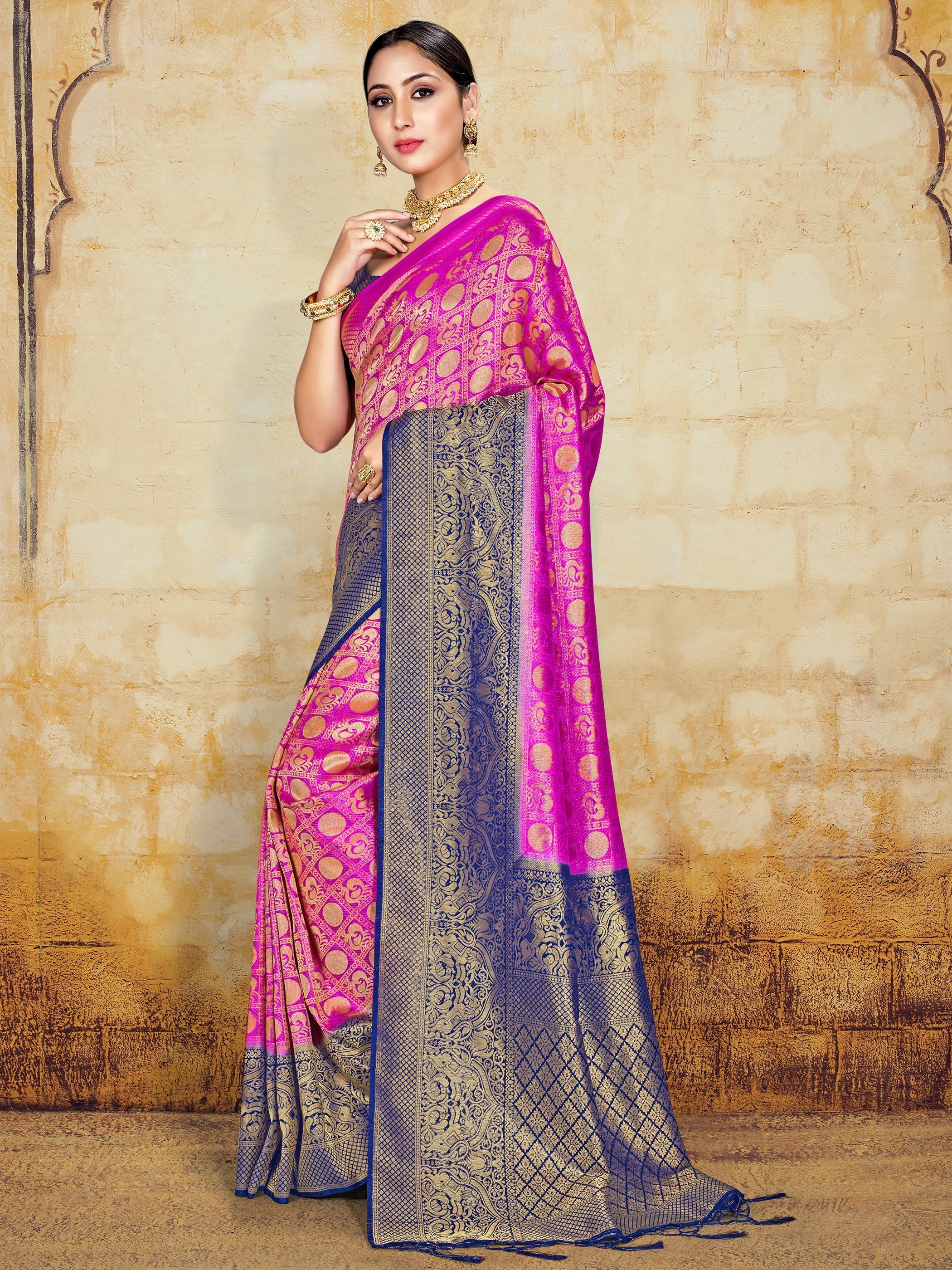 Elegant Pink Banarasi Art Silk Woven Saree