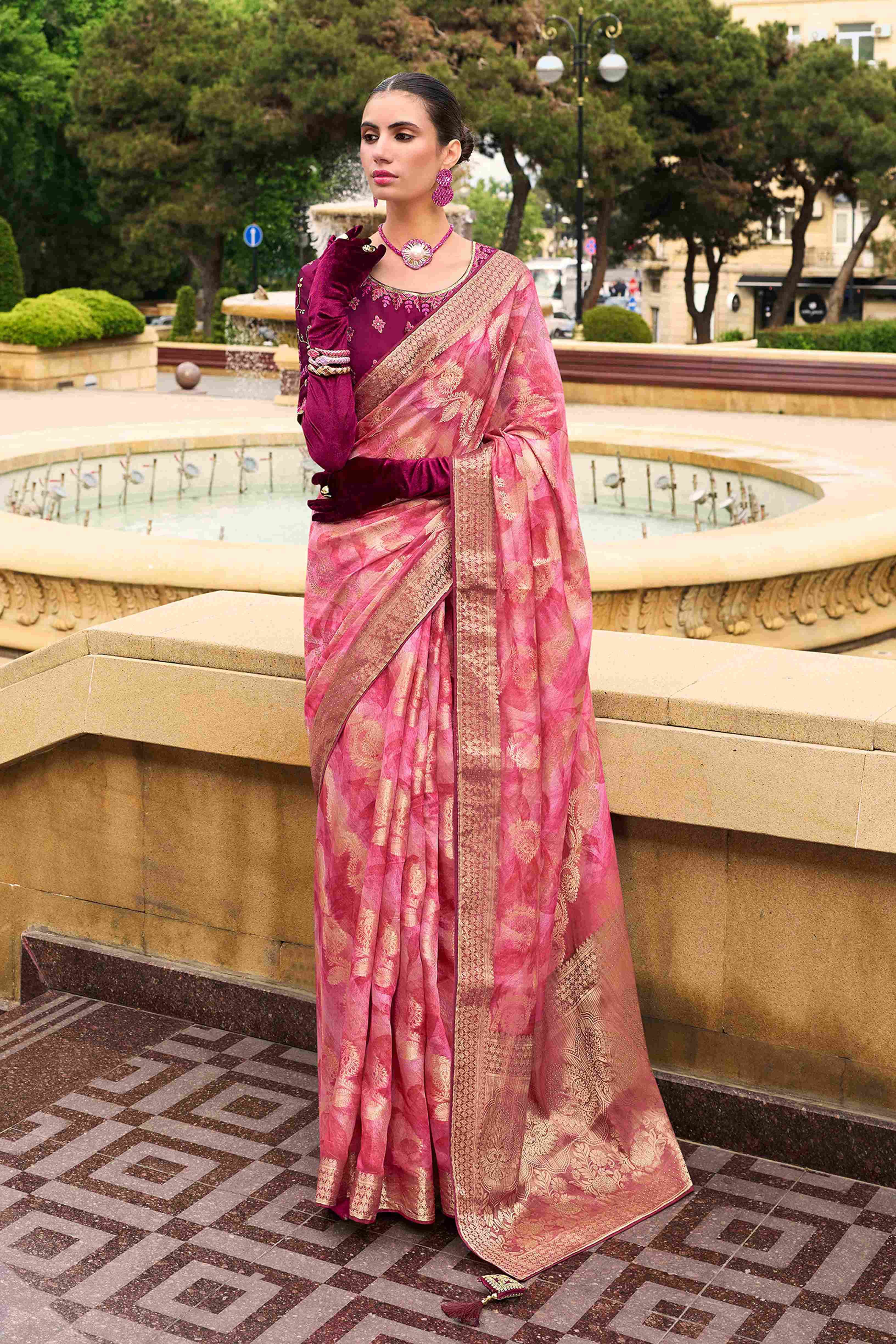 Luxurious Pink Jacquard Woven Saree